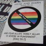 Aparecen pegatinas declarando una “zona libre de gays” en las calles de Londres