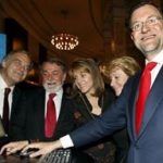 Rajoy contesta por Twitter a una pregunta sobre el matrimonio entre personas del mismo sexo