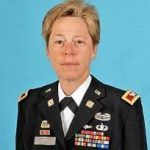Primera general en activo abiertamente lesbiana en el Ejército de Estados Unidos