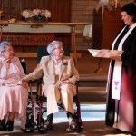Tras un noviazgo de 72 años una pareja de lesbianas nonagenarias contrae matrimonio en una iglesia de Estados Unidos