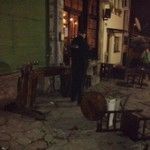 Una treintena de jóvenes perpetra un ataque homófobo contra activistas LGTB en un local de Macedonia