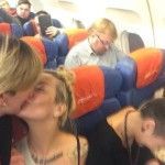 El promotor de las leyes homófobas rusas amenaza con cerrar el club de las chicas que se besaron en el avión en el que viajaba