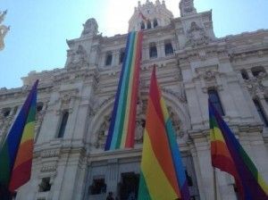 Ayuntamiento de Madrid bandera arcoíris