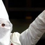 El Ku Klux Klan anima a acabar con los gais para “parar el sida” y los califica de “repugnantes e inhumanos”