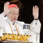 El arzobispo de París aprovecha la misa en honor del sacerdote asesinado en Normandía para lanzar un mensaje homófobo