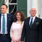 El primer ministro irlandés, Leo Varadkar, y su novio son agasajados protocolariamente por el vicepresidente de los Estados Unidos, el LGTBfobo Mike Pence