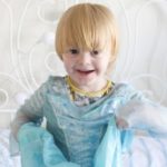 Disneyland París se disculpa por no permitir a un niño disfrazarse de princesa Elsa en una actividad programada
