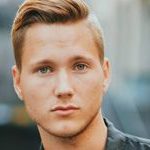 Viktor Frisk, dos veces aspirante a representar a Suecia en Eurovisión, sale públicamente del armario como bisexual