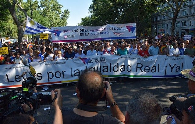 cabecera manifestación Orgullo 2016